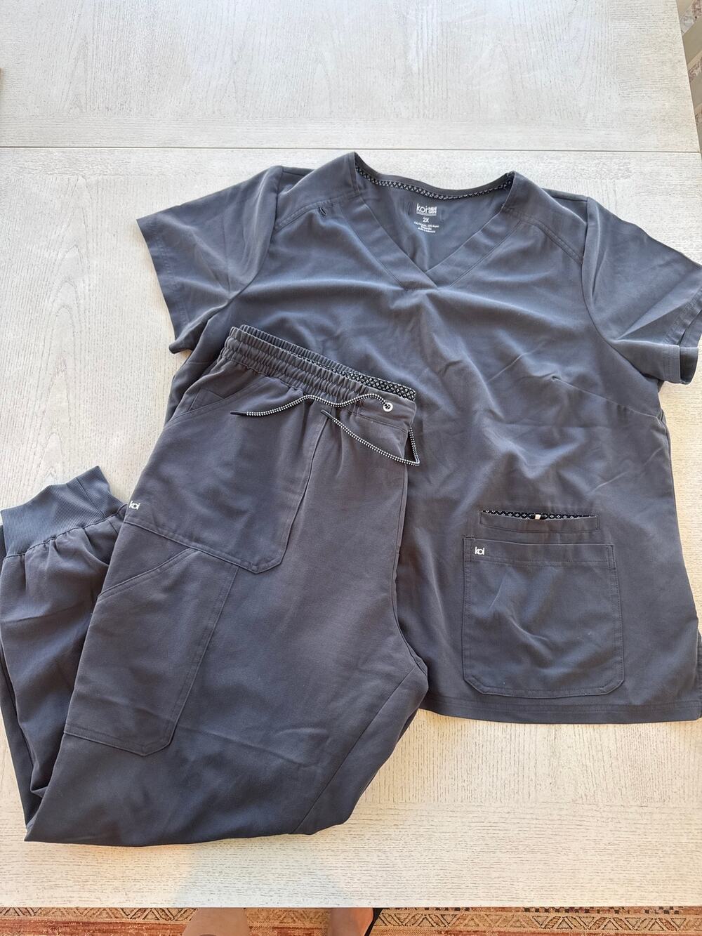KOI Next Gen Dark Grey Scrub Set Healthcare Nurse RN CNA XXL